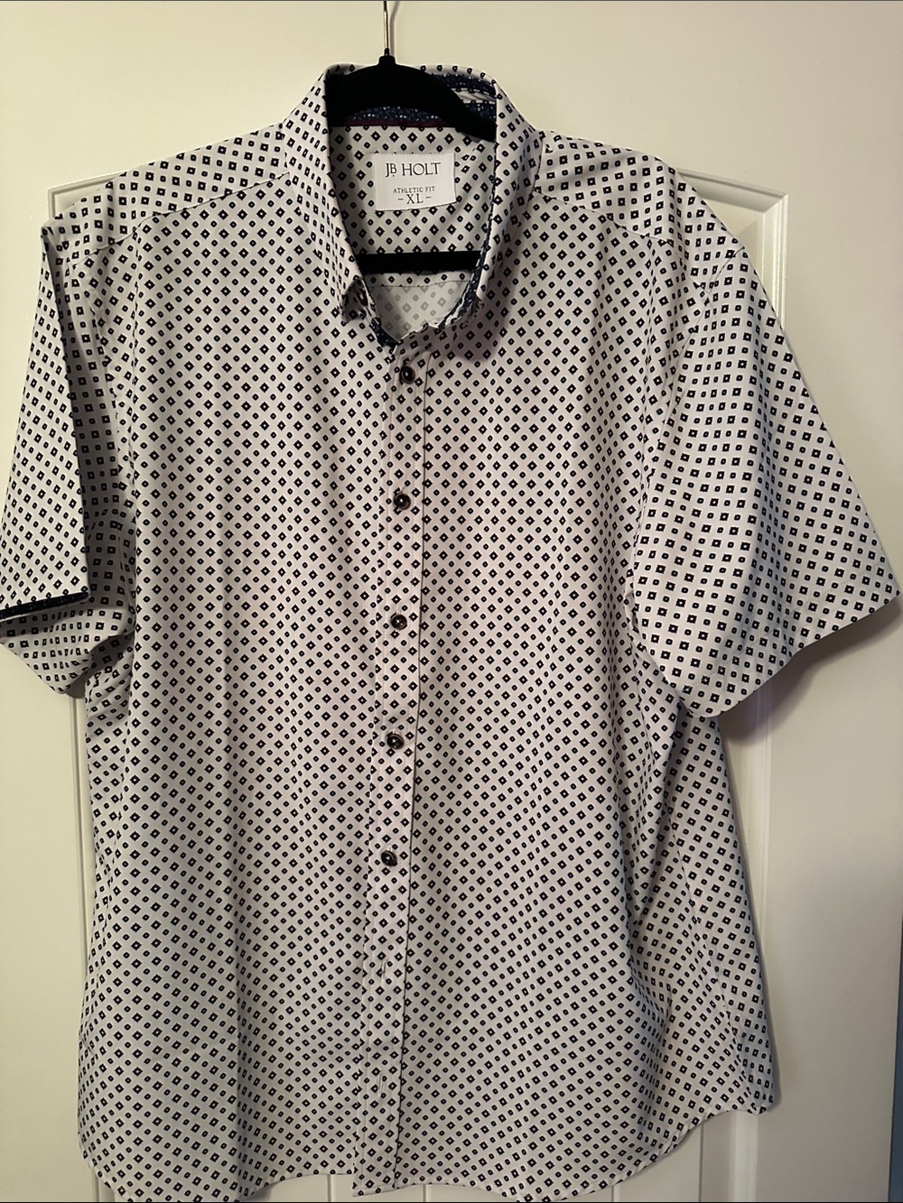 Men's White Short-Sleeve Button-Down Shirt with Navy Geo Print